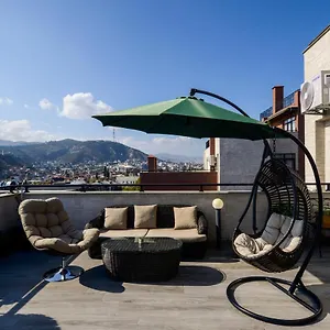 https://avlabari-terrace.alltbilisihotels.com